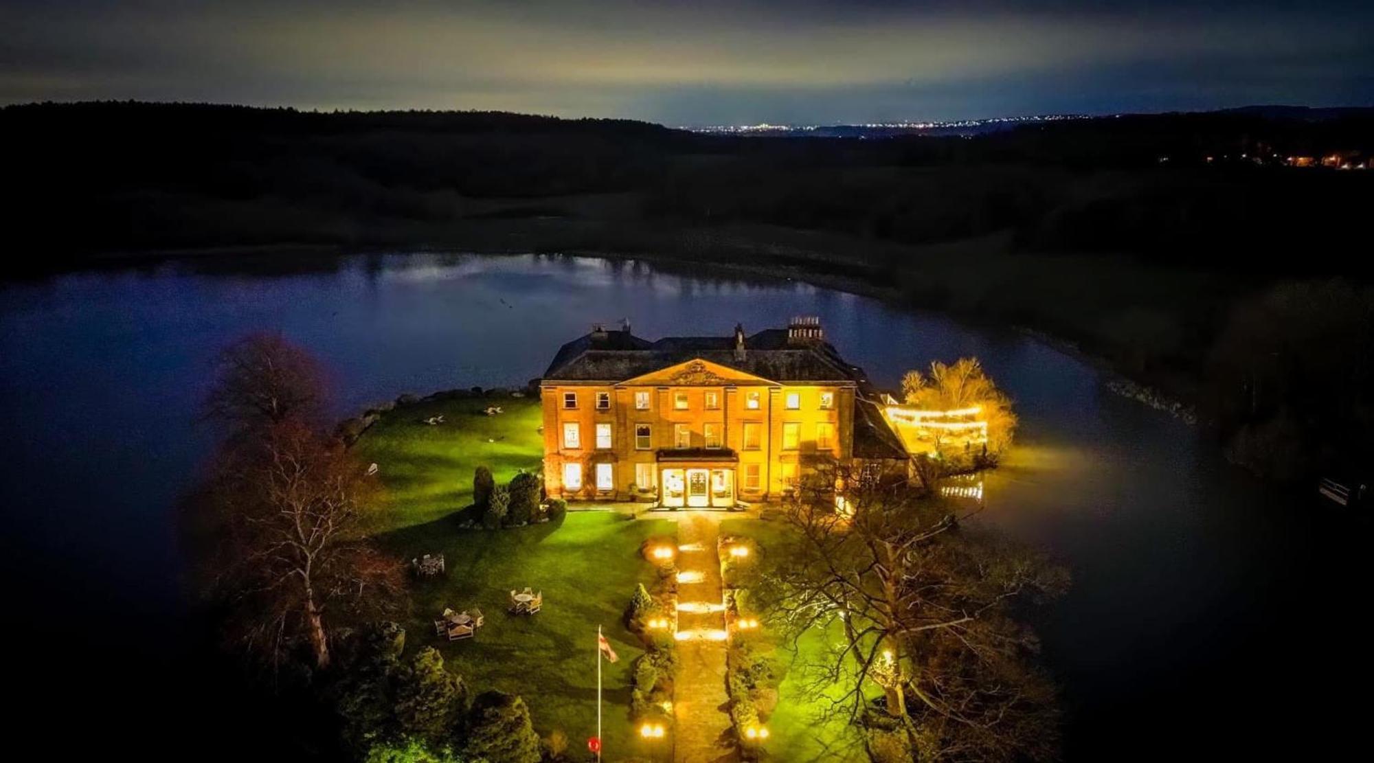 Waterton Park Hotel Wakefield Exterior photo